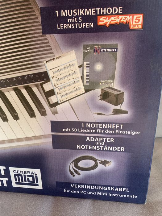 Orga Bontempi pianina nou la cutie