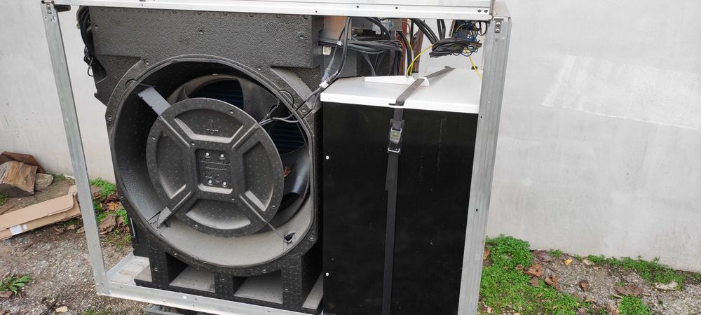 Термопомпа Бош моноблок 400v