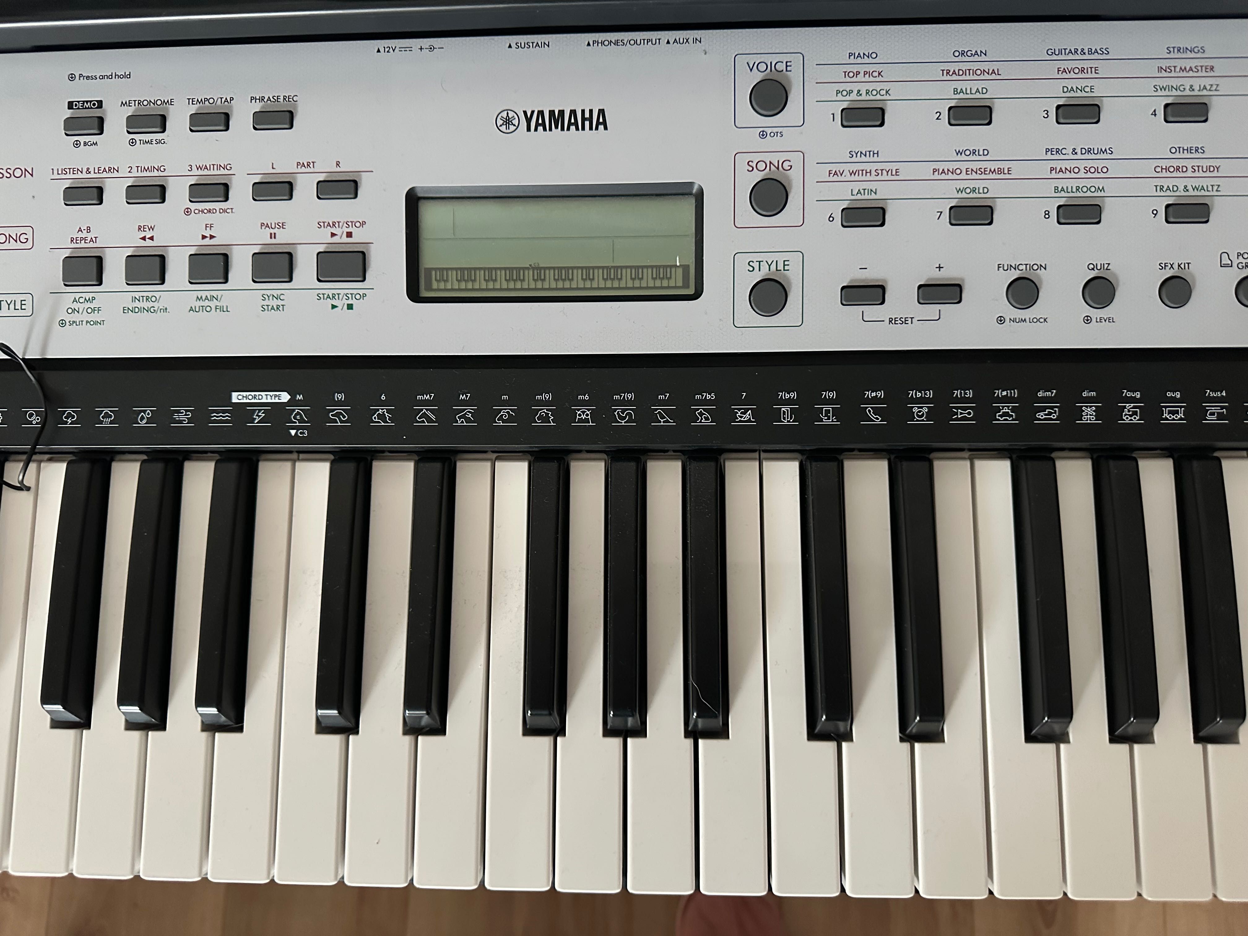 Синтезатор YAMAHA YPT-270