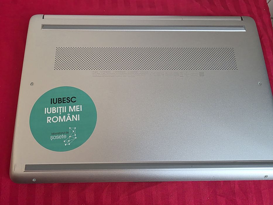 Vând Laptop HP 14s