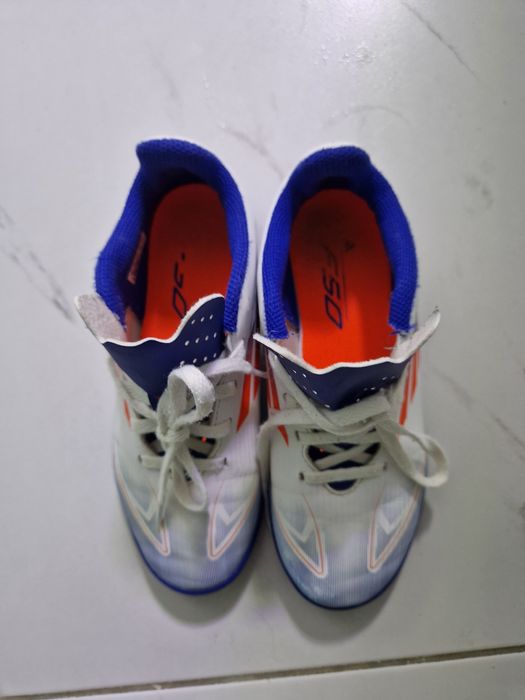 Vand Ghete fotbal F50 Club TF J alb nr 34.