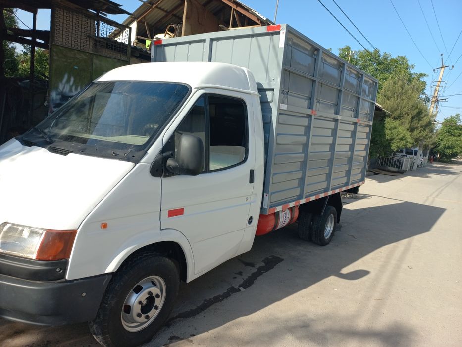 Ford sotiladi 1989-yil