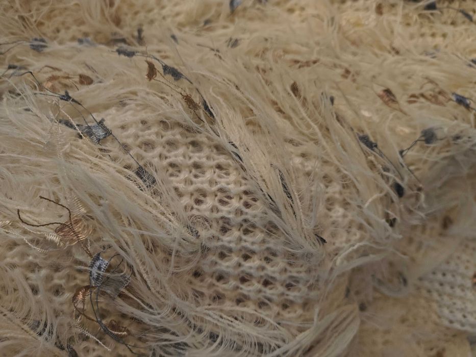 Зимни пуловери в различни цветове