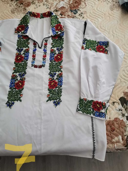 Camasi traditionale cu margele
