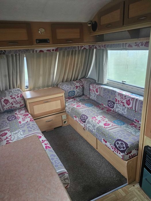 Продавам каравана ELDDIS WHIRLWIND 4m дължина 910кг.