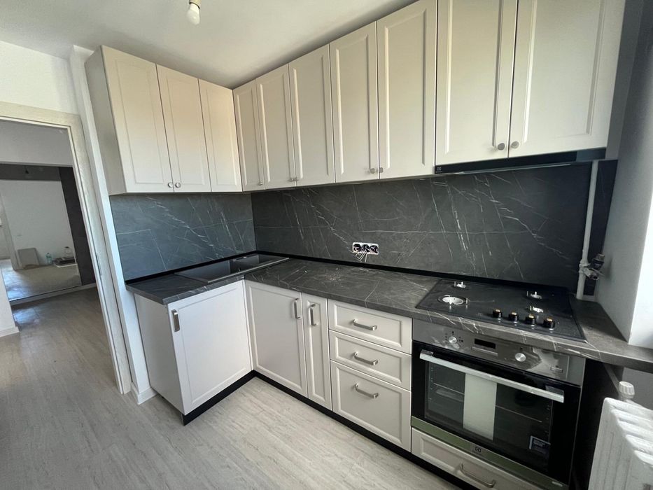 Mobila de bucatarie pe comanda.