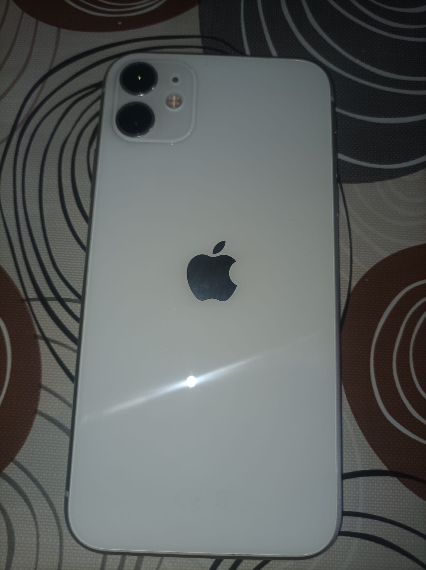 iPhone 11 white 128GB