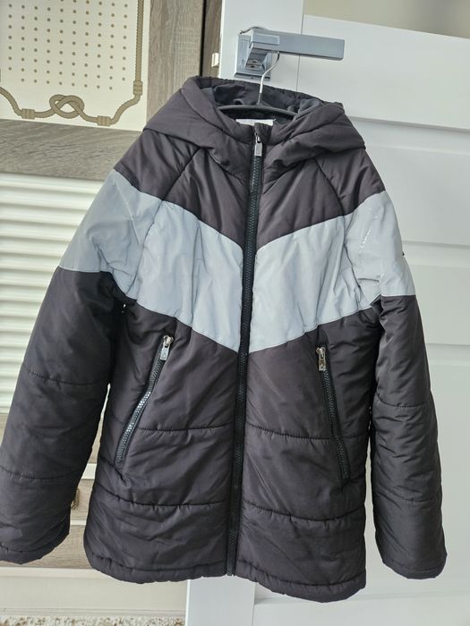 Продам куртку осеняя