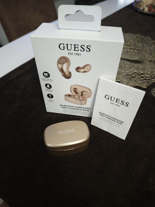 Guess Bluetooth слушалки