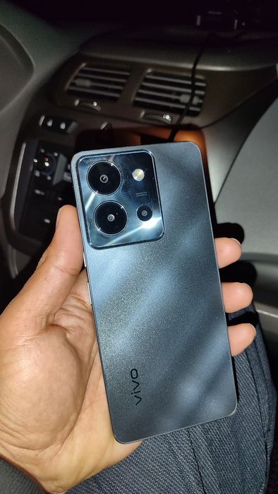 Vivo Y35 8/256 хамма нарсаси бор
