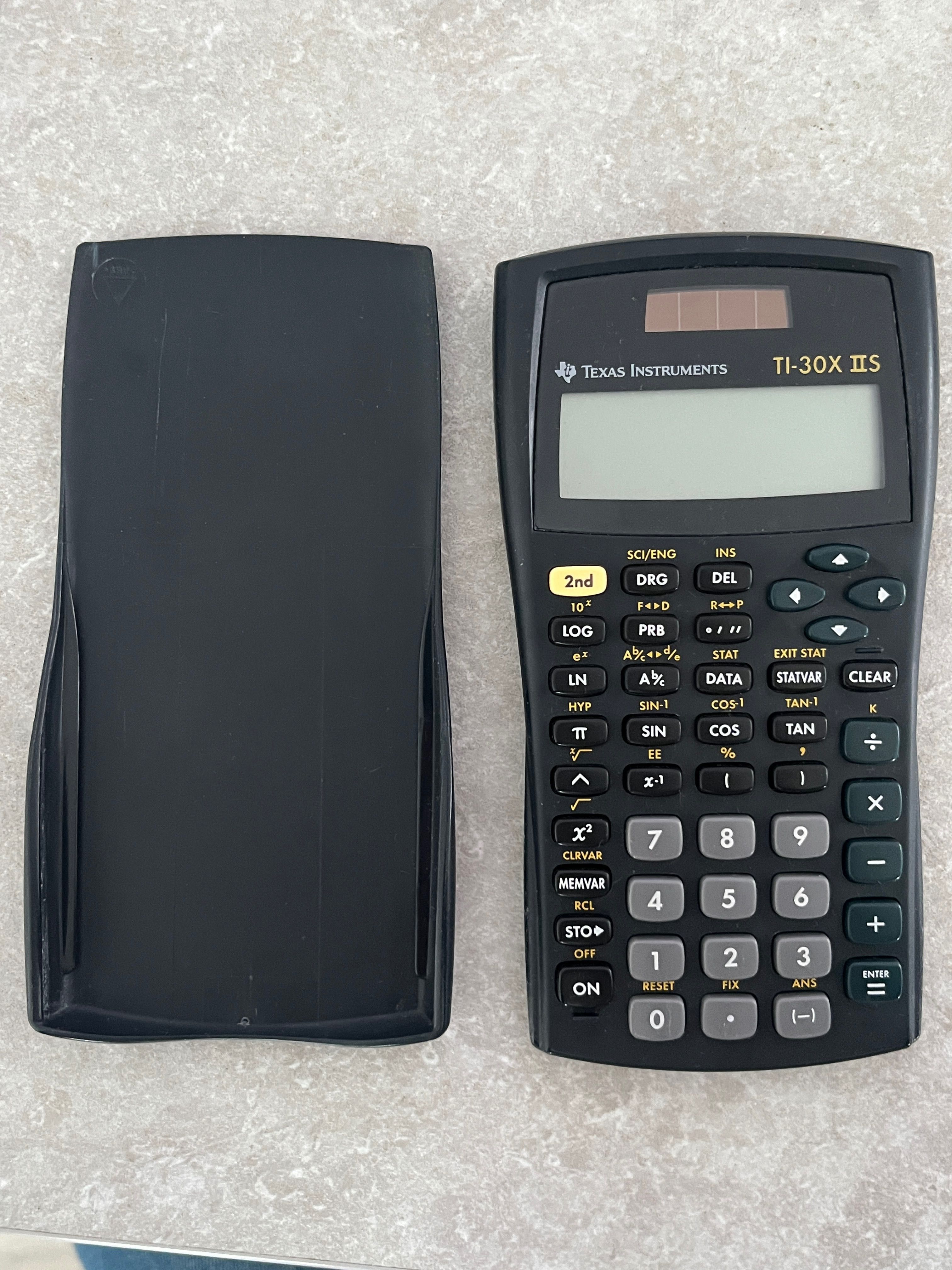 2 x Calculatoare Texas Instruments