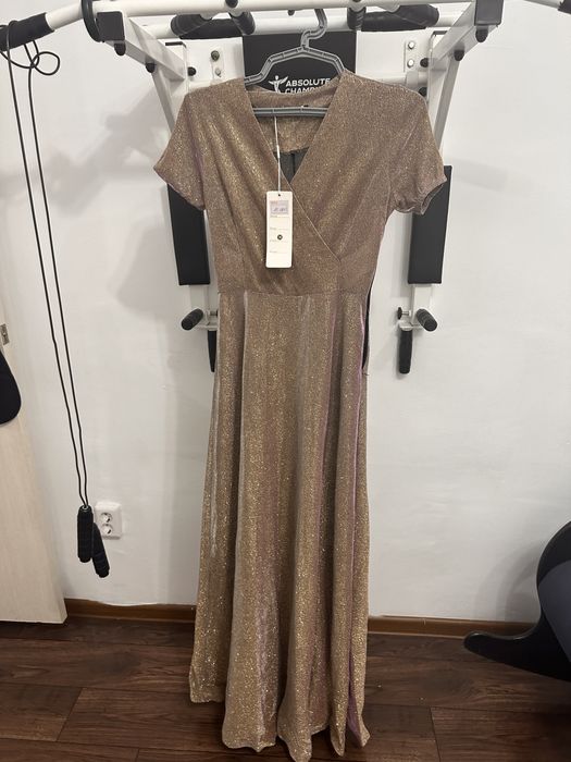 Продам платье новое