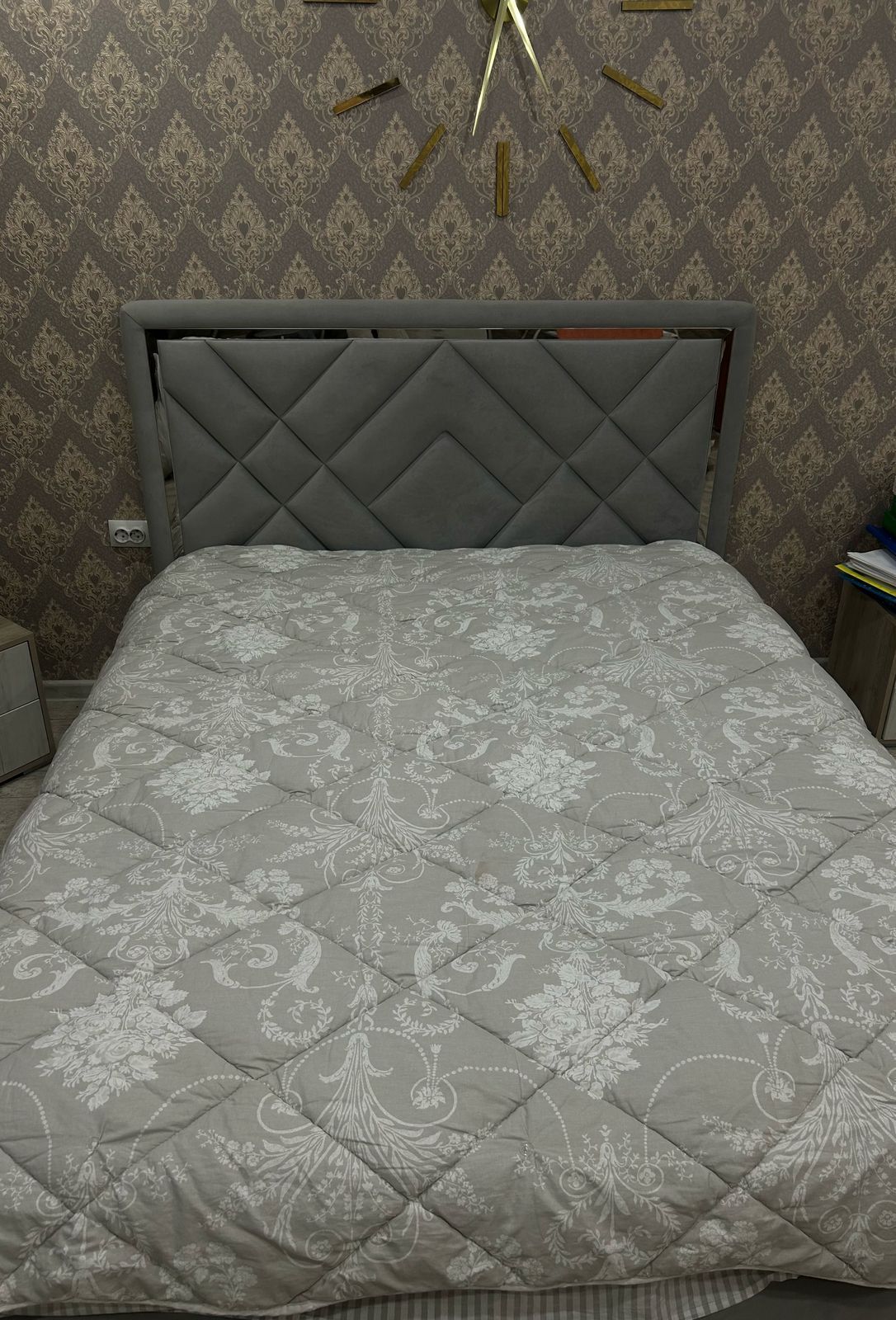 Продам двуспальную кровать