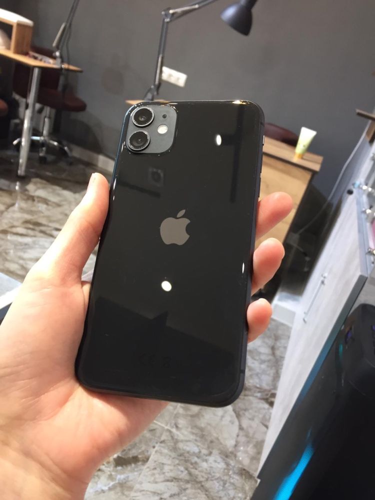 Продаю iPhone 11  64g