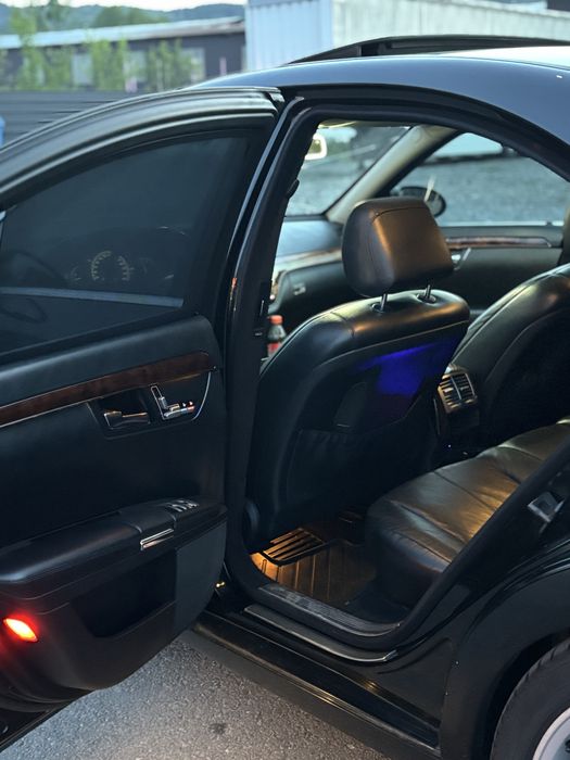 Mercedes S class w221