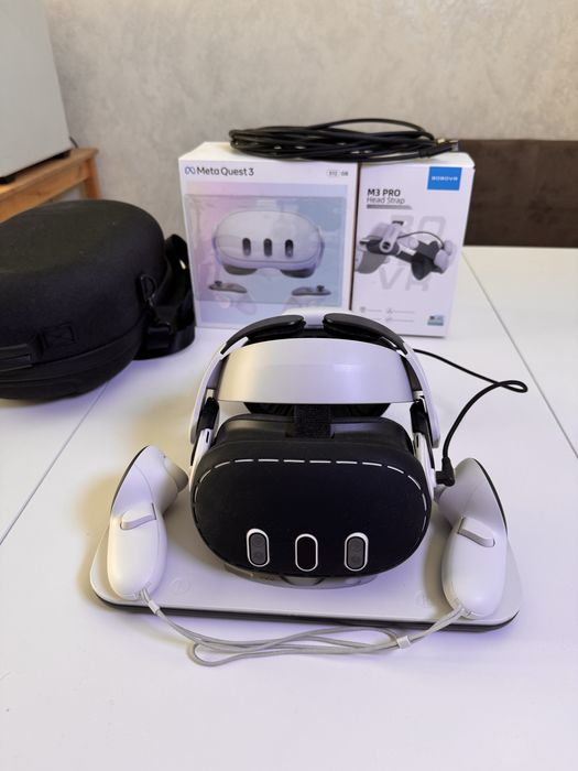 VR Meta Quest 3 512 gb с сумкой, повер банком и страпом, докстанцией