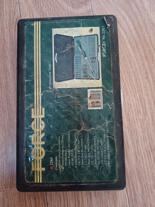 Ключи и набор для машины