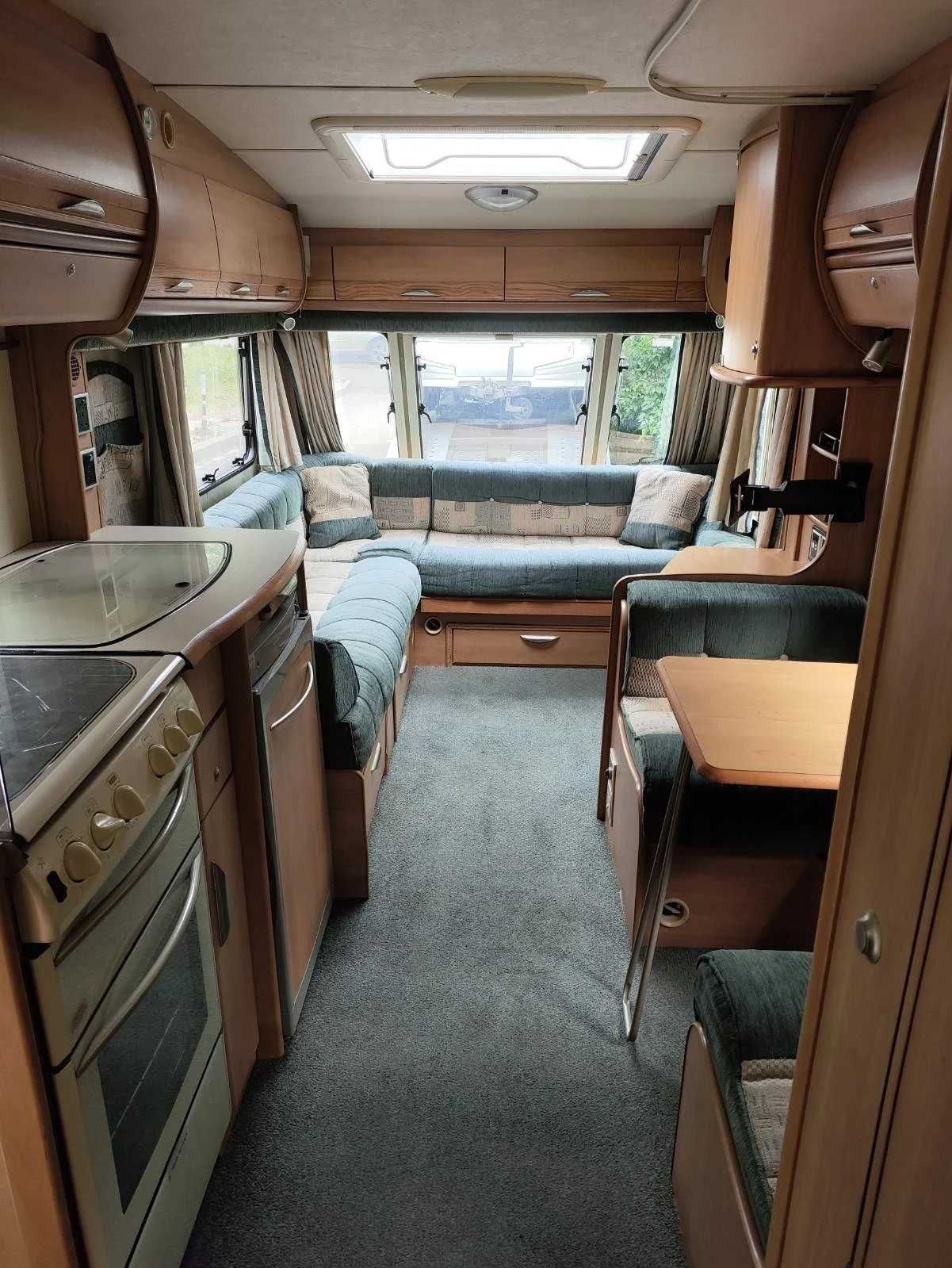 Swift Utopia 2003 Много добро състояние,Красив дизайн,Без течове