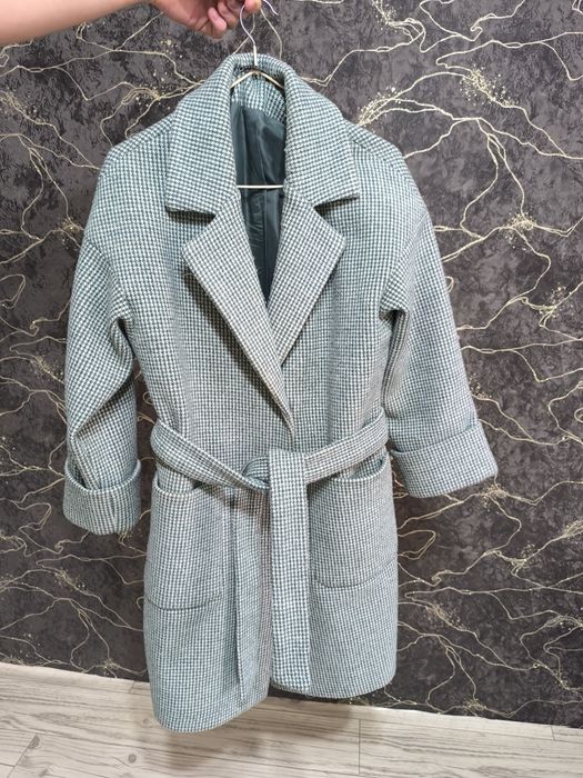 Продам женское пальто