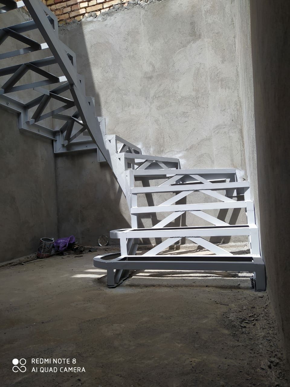 Лестницы перила  ворота решетки  винтовая  монокасаур