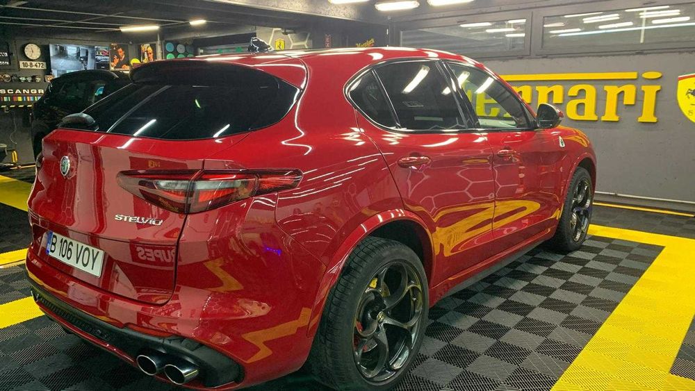 Alfa Romeo Stelvio V6 2.9 Bi-Turbo AT8-Q4 Quadrifoglio