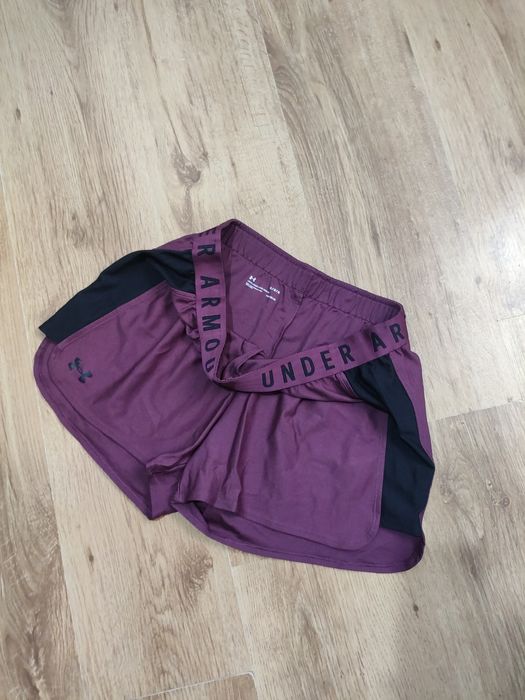Pantaloni scurți de damă Under Armour mărimea L