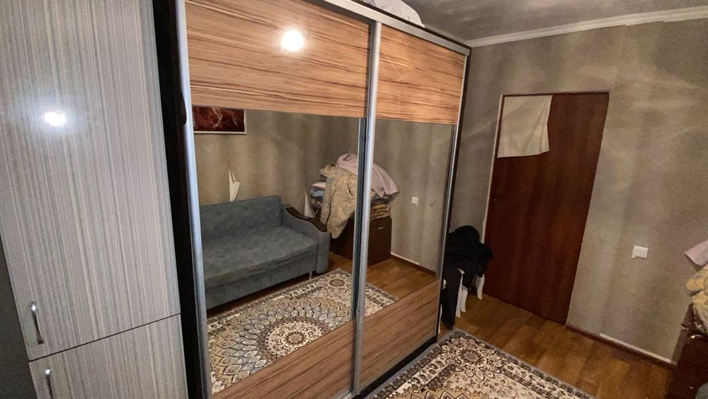 Мебель двух сторон купе