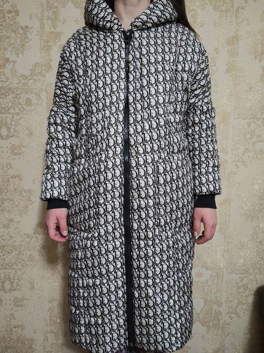 Продаётся тёплая зимняя куртка