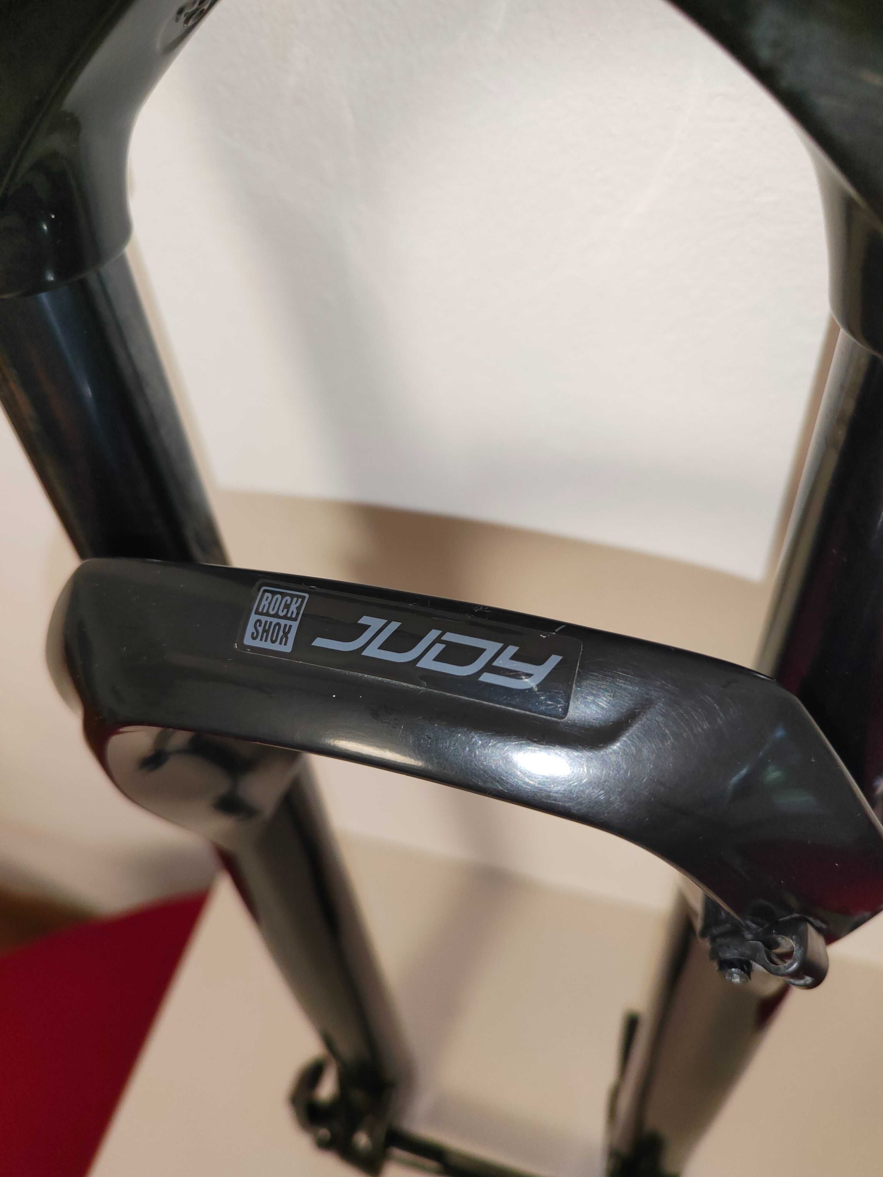 Вилка 	Rockshox Judy