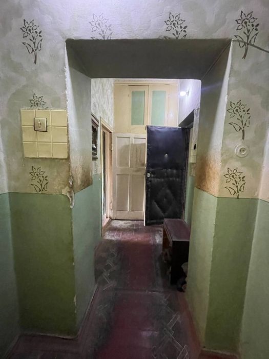 Шота Руставeли 3/3/4 Высокопотолочка орр Аския Срочно 73квадрат