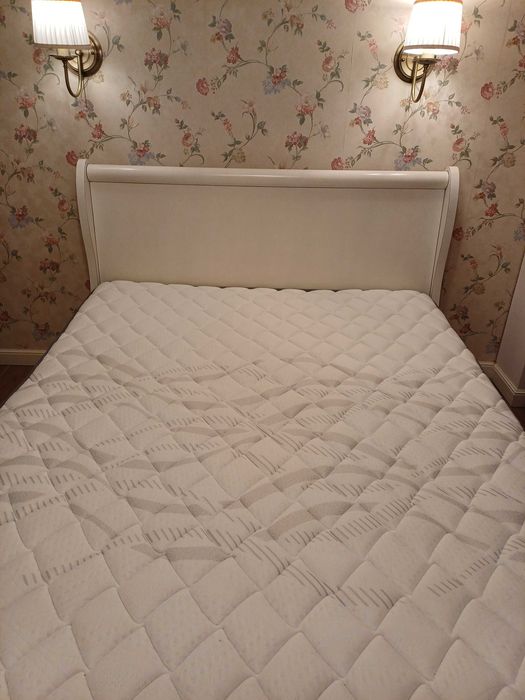 Pat Mobexpert MDF alb cu somiera si saltea