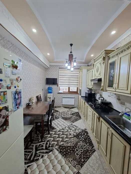 Янги домдан 3 хонали 3 каватдан квартира сотилади ГУВД