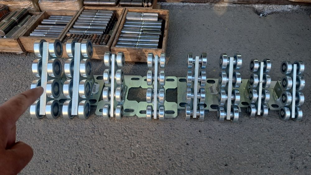 Ролики на откатные ворота. Жылжымалы воротаға консолдар и роликтер