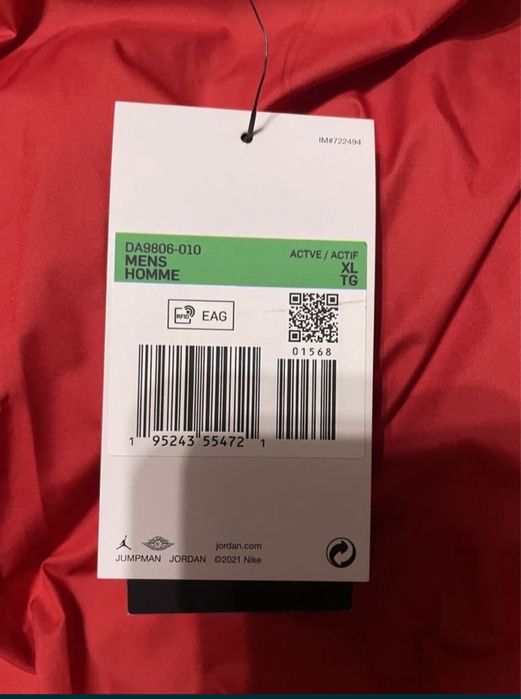 Geaca jordan XL negru si rosu