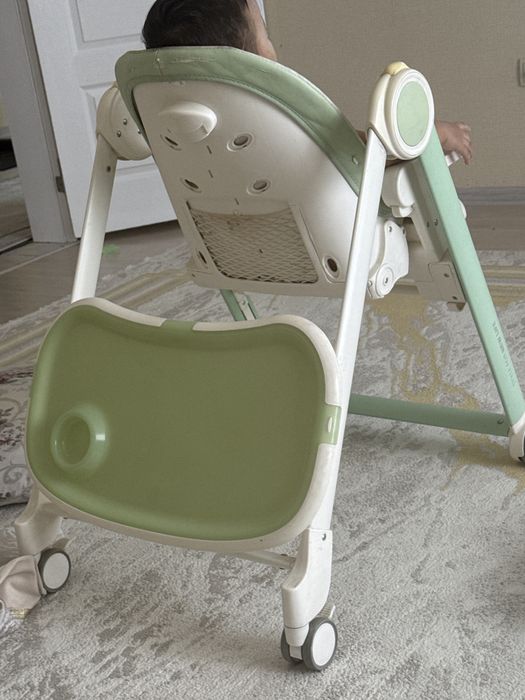 Кормящий столик детский