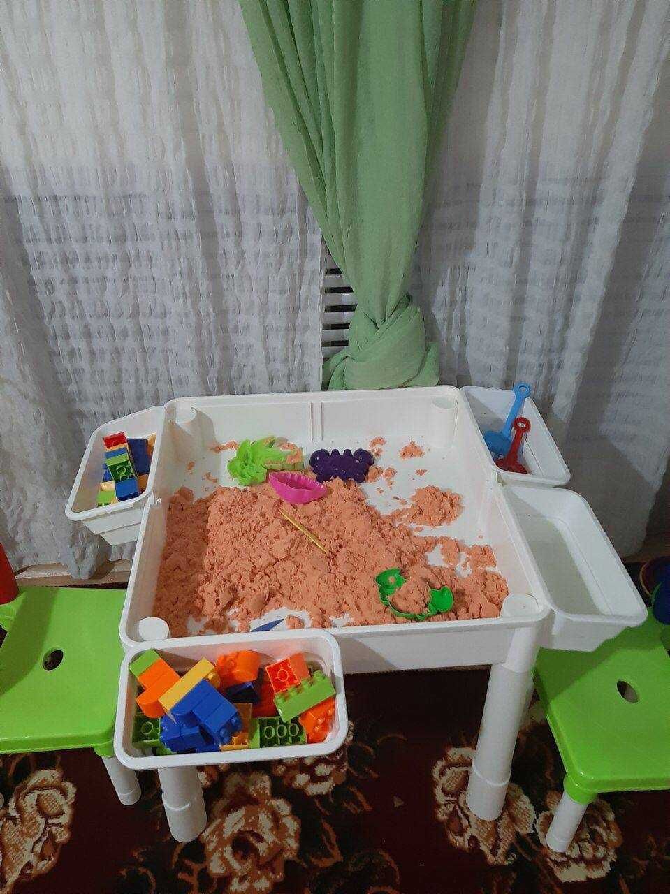 Конструктор Детский стол и стул  с игрушками стол для песочницы lego