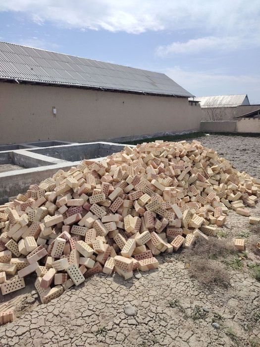 Har xil turdagi yangi gishtlar dastafka qilib berqmz.