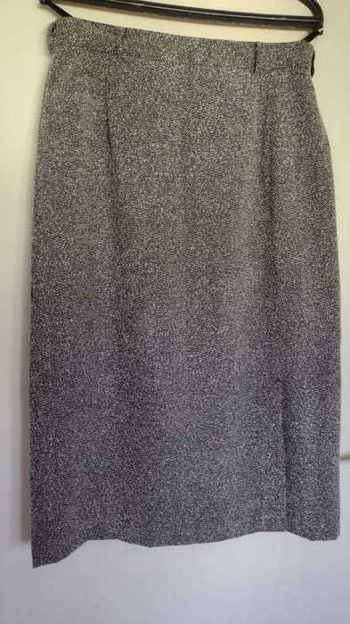 Дамска класическа пола