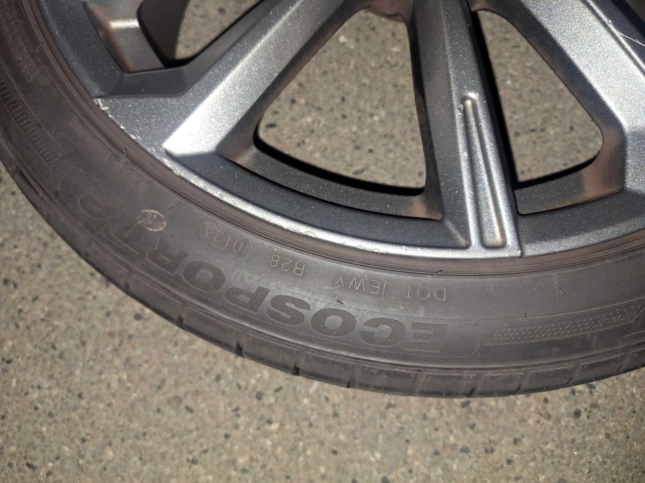 Vând roți AEZ ARUBA R19 în stare foarte bună.