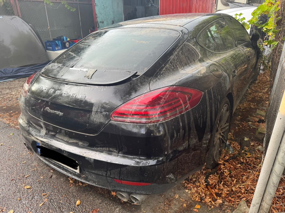 Porsche panamera pt piese sau reparati