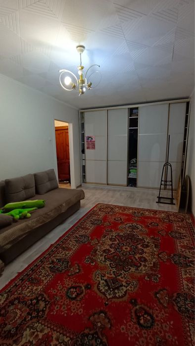 Продам 1 комнатную квартиру новой планировки 19й мкр 14800