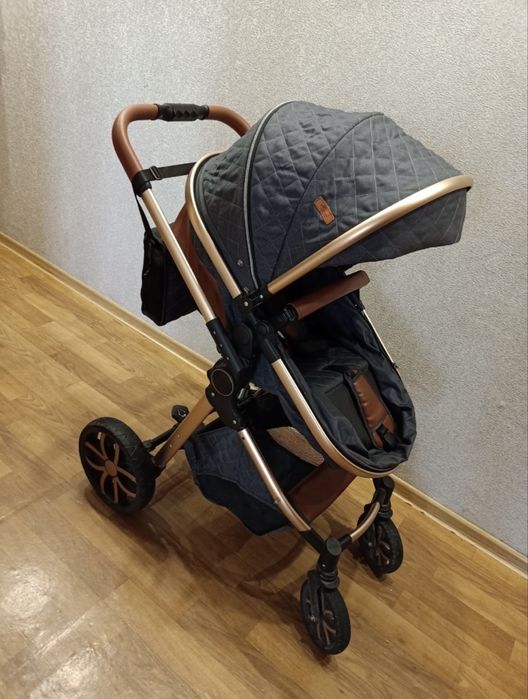 Детская коляска в отличном состоянии