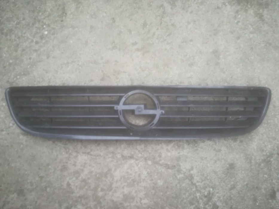 Grila radiator Opel Zafira 50 lei