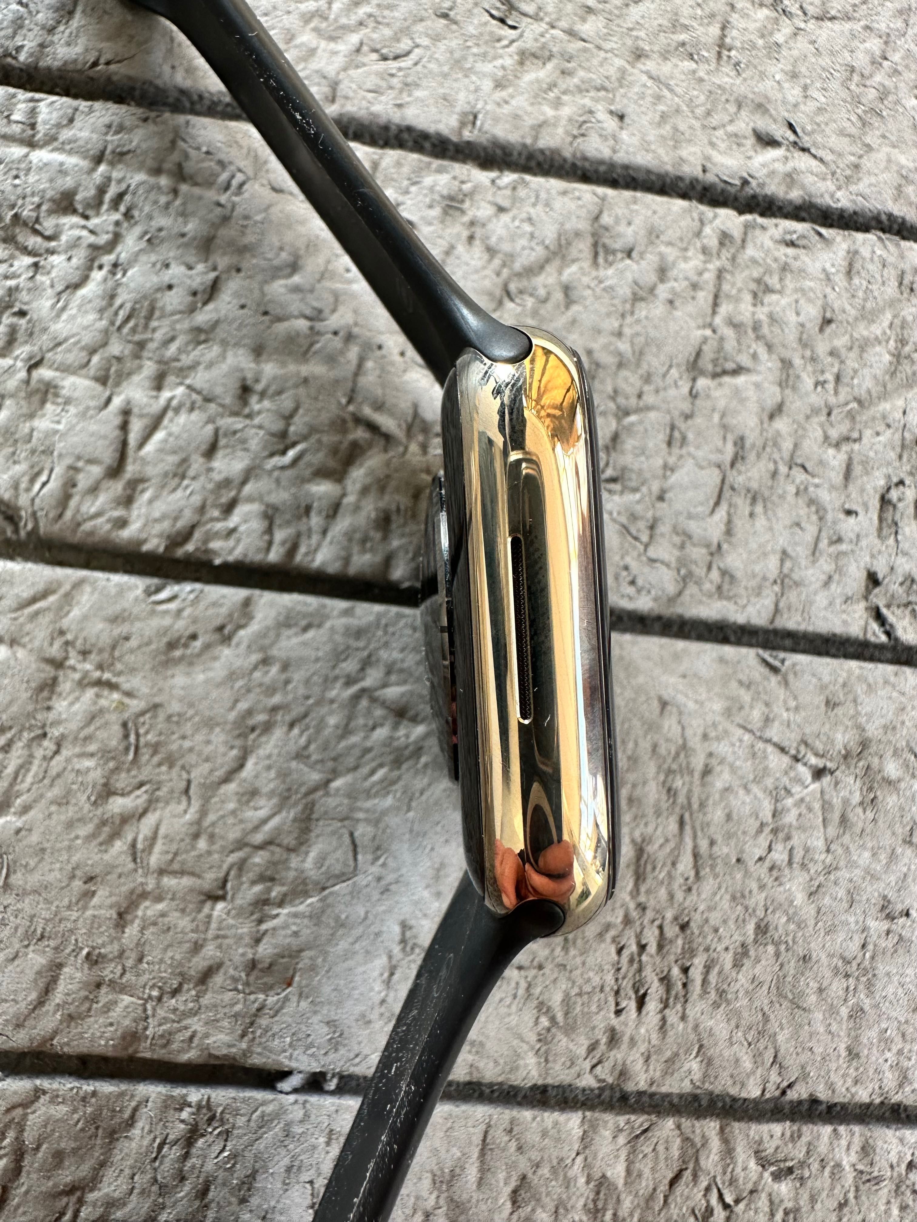Apple Watch Series 7 45 Cellular Gold Stainless Steel