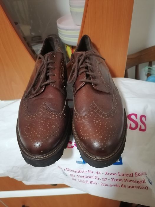 Pantofi bărbat noi (mărimea 7 scrie pe ei)