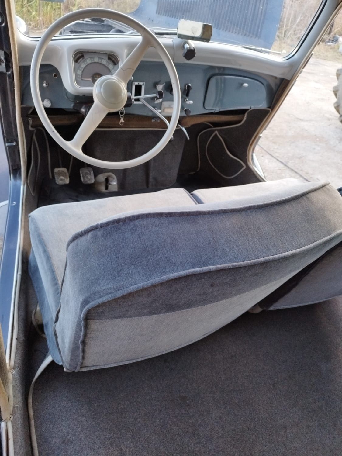 Mașina de epoca Citroen