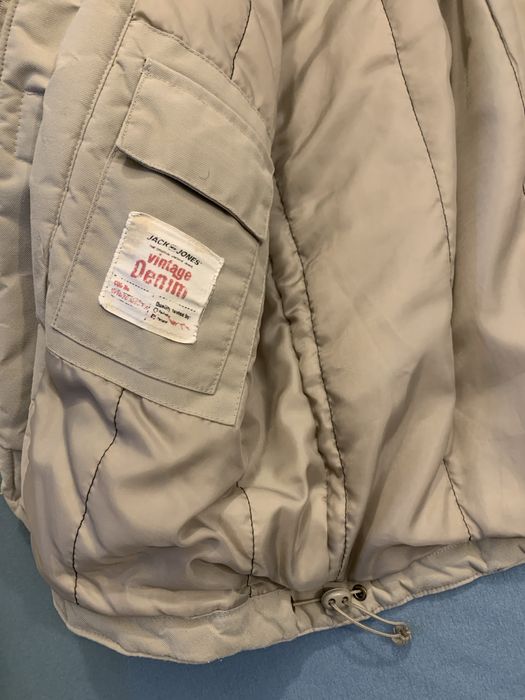 Geaca iarna matlatasata waterproof Jack &Jones in stare buna marime XL