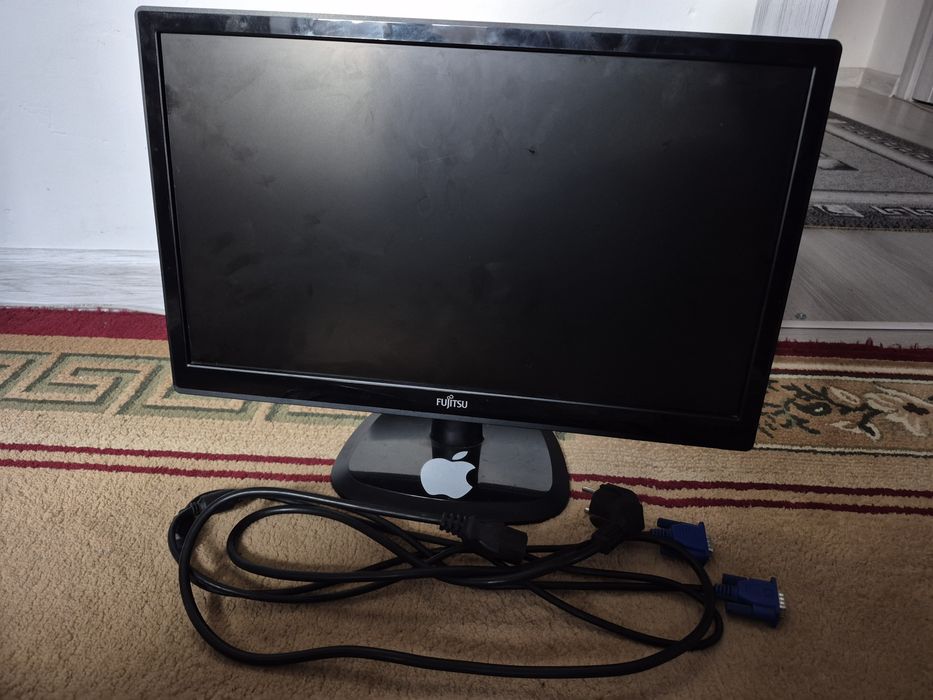 Продам монитор fujitsu