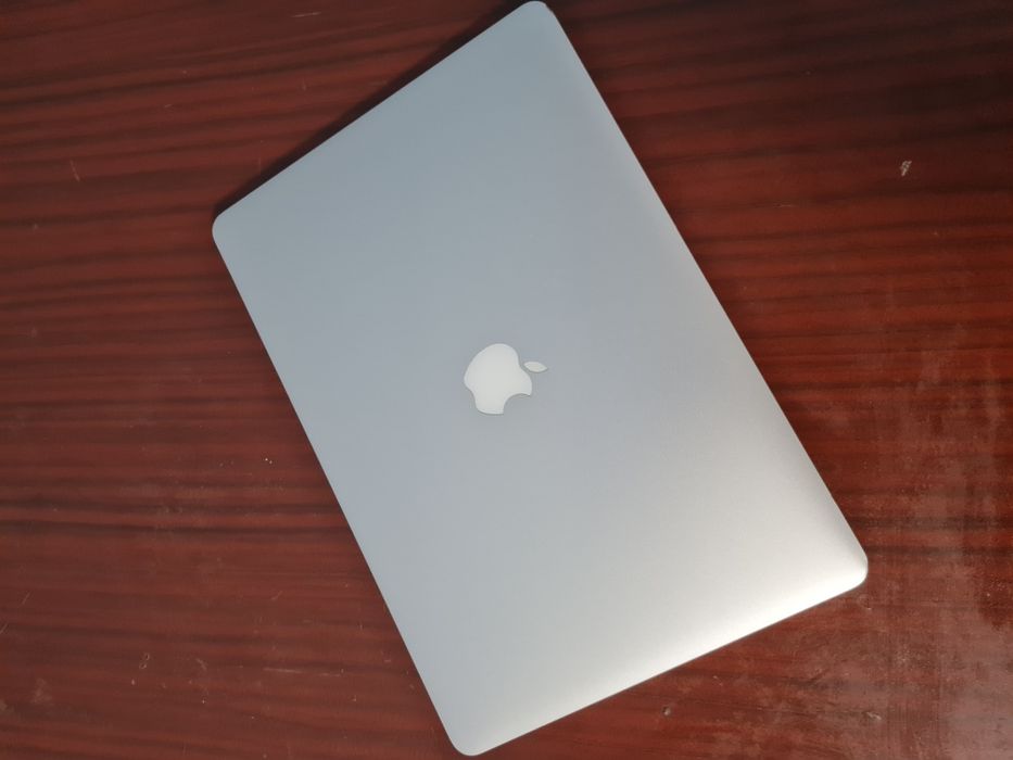 Macbook pro 2015 2K retena disply 16/512