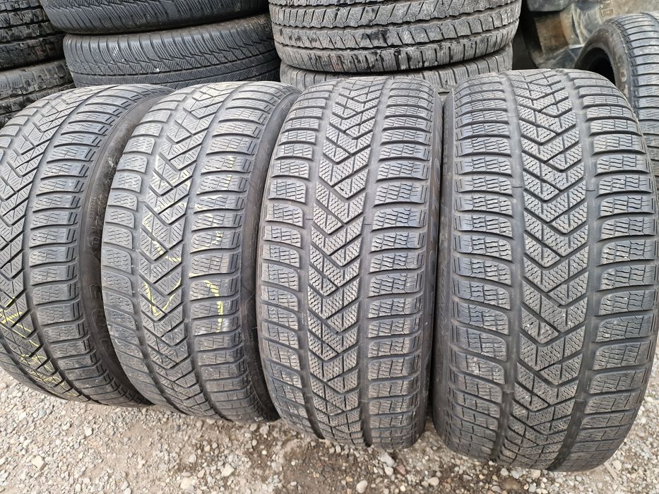 Anvelope 255/45R19 marca Pirelli, M+S, DOT 2023,7 mm